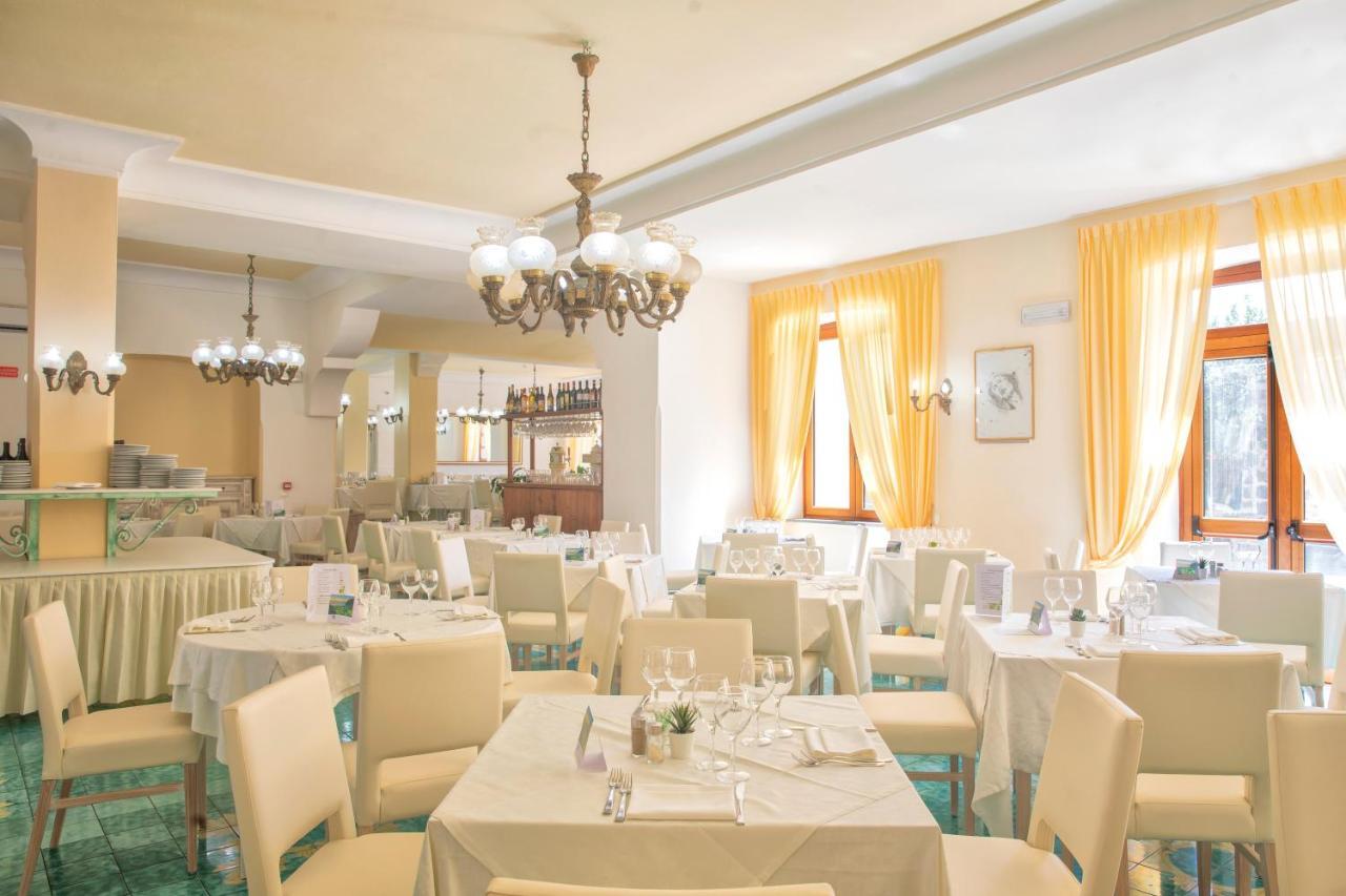 Hotel Zaro Lacco Ameno  Kültér fotó